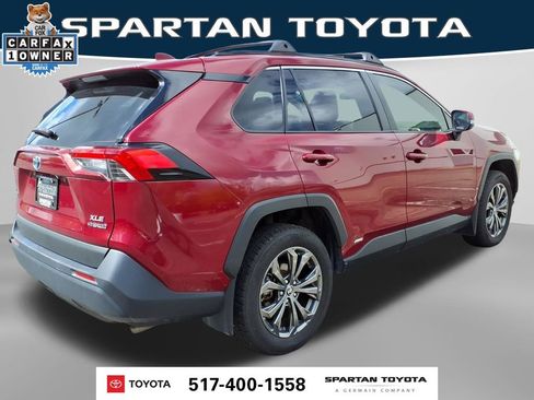 Used 2023 Toyota RAV4 XLE Premium AWD/4WD image 7