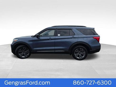 Certified 2021 Ford Explorer XLT w/ Equipment Group 202A AWD/4WD image 4