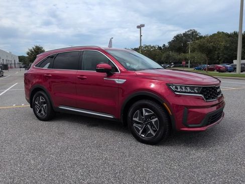 Used 2022 Kia Sorento S FWD image 2