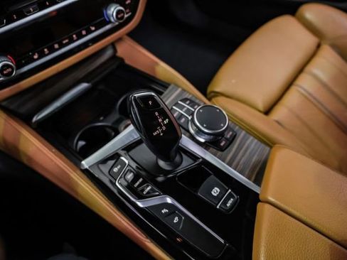 Used 2018 BMW 540i image 27