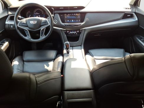 Certified 2017 Cadillac XT5 Luxury w/ Driver Awareness Package AWD/4WD image 10