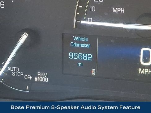Used 2018 Cadillac XT5 AWD image 6