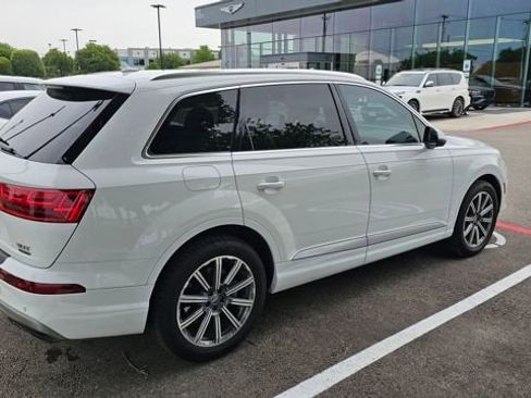 Used 2017 Audi Q7 3.0T Prestige AWD/4WD image 4