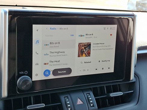 Used 2023 Toyota RAV4 XLE Premium image 19