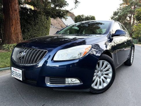 Used 2012 Buick Regal Leather image 1