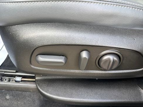 Used 2024 Buick Enclave Essence w/ Sport Touring Edition image 17