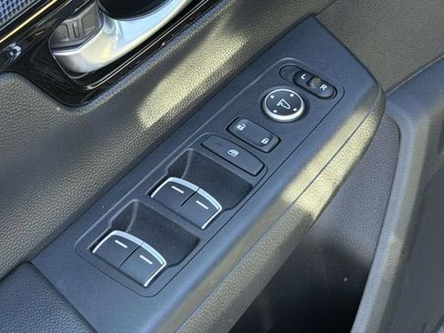 Used 2023 Honda CR-V Sport Touring image 7