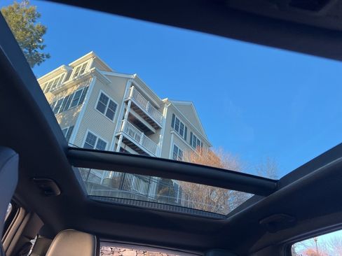 Used 2025 Kia Sportage X-Line w/ Premium Package image 22