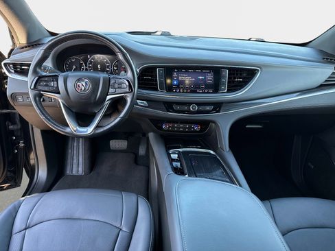 Used 2024 Buick Enclave Premium image 18