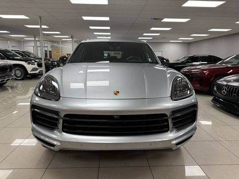 Used 2020 Porsche Cayenne image 4