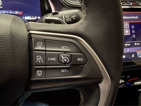 Used 2023 Jeep Grand Cherokee L Laredo AWD/4WD image 14