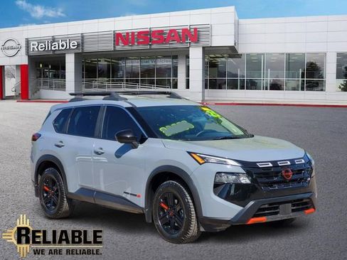 Certified 2025 Nissan Rogue SV AWD/4WD image 1