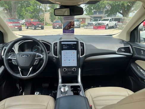 Used 2024 Ford Edge SEL w/ Convenience Package AWD/4WD image 11