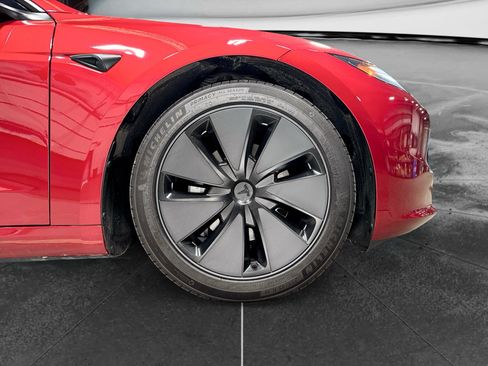 Used 2025 Tesla Model 3 Long Range AWD/4WD image 33