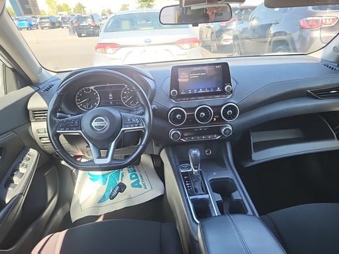 Used 2022 Nissan Sentra SV w/ All-Weather Package FWD image 10