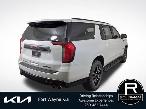 Used 2024 GMC Yukon XL AT4 w/ Technology Package AWD/4WD image 8