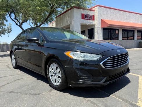 Used 2019 Ford Fusion S FWD image 1