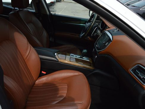 Used 2016 Maserati Ghibli S image 20