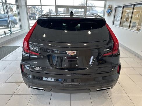 Used 2024 Cadillac XT4 Premium Luxury image 5