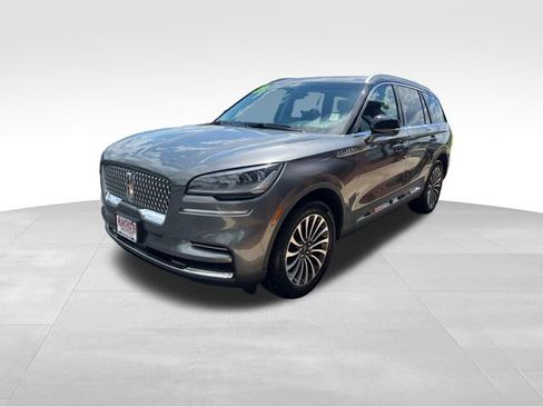 Used 2023 Lincoln Aviator Reserve w/ Elements Package Plus AWD/4WD image 3