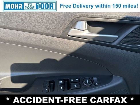 Used 2019 Hyundai Tucson SE image 11