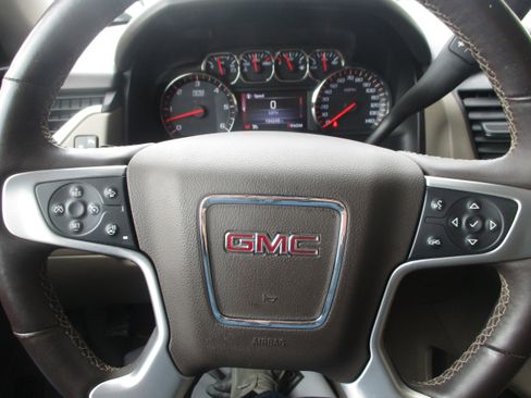 Used 2015 GMC Yukon SLT image 19