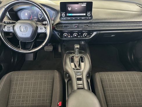 Certified 2025 Honda HR-V Sport image 13