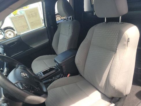 Used 2022 Toyota Tacoma SR RWD image 12