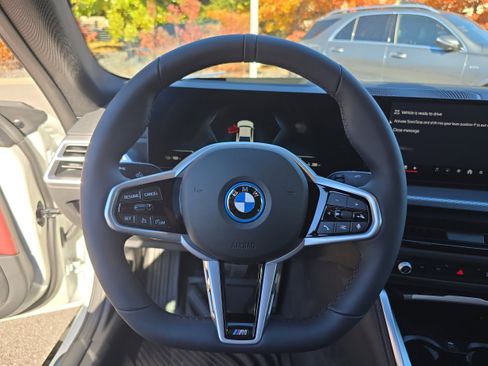 New 2025 BMW i4 xDrive40i image 31