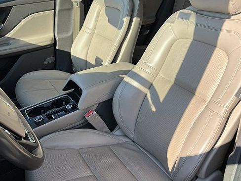 Used 2021 Lincoln Corsair Reserve FWD image 11