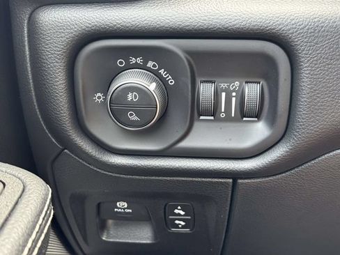 New 2026 RAM 1500 Laramie AWD/4WD image 19