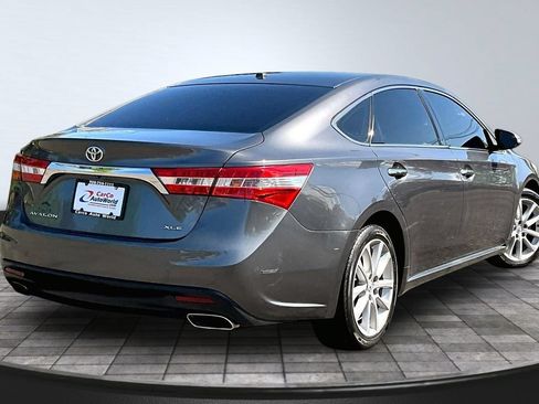 Used 2013 Toyota Avalon XLE Touring FWD image 5