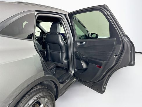 Used 2025 Ford Escape ST-Line Select AWD/4WD image 29