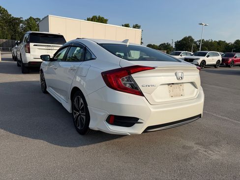 Used 2016 Honda Civic EX-T image 3