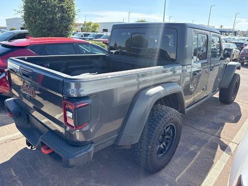 Used 2025 Jeep Gladiator Mojave w/ Convenience Group AWD/4WD image 4