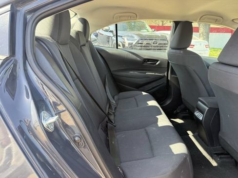 Used 2025 Toyota Corolla LE FWD image 30