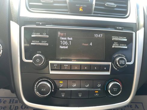 Used 2017 Nissan Altima 2.5 S w/ Power Driver Seat Package image 15