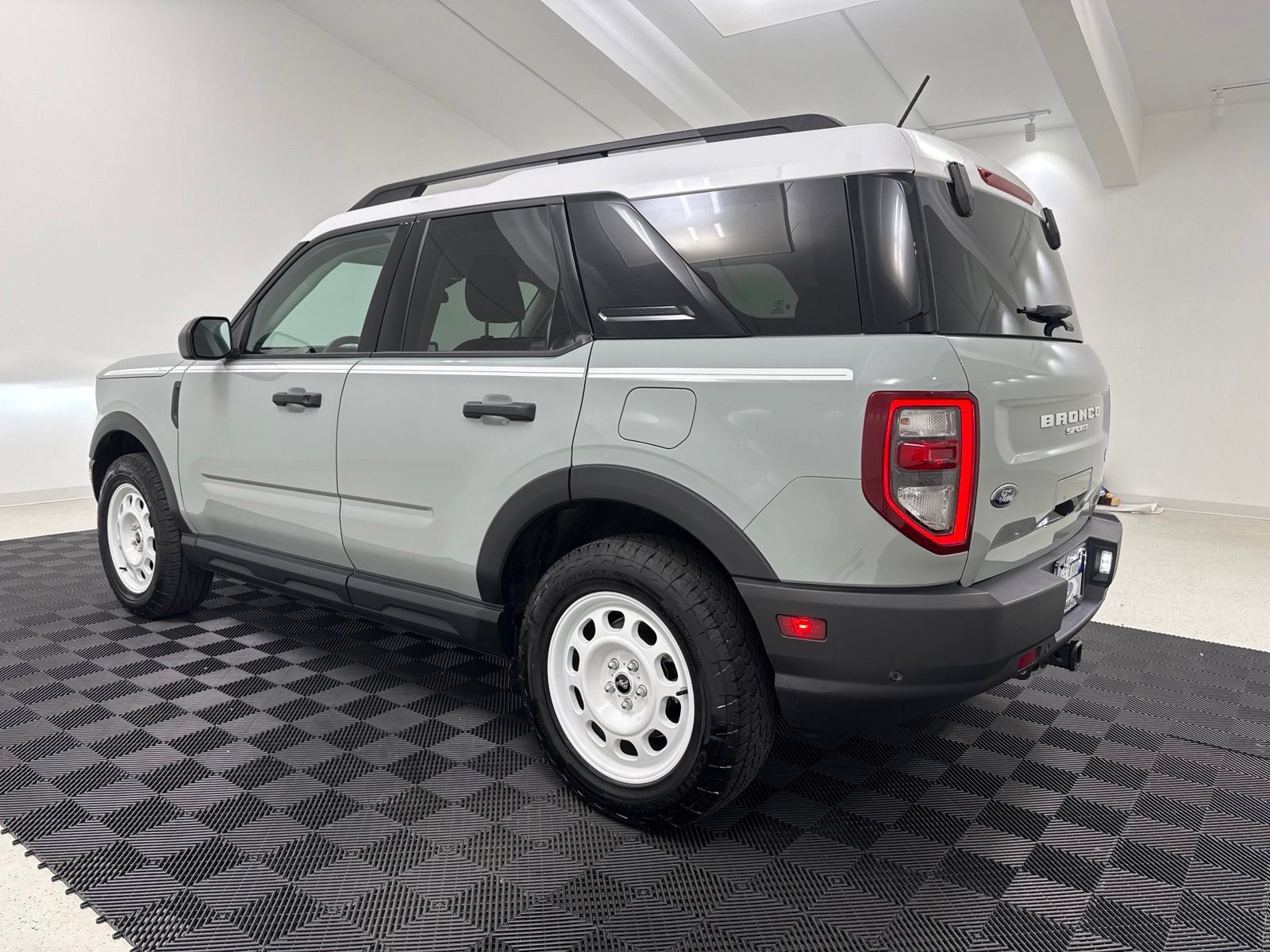 Used 2024 Ford Bronco Sport Heritage w/ Heritage Convenience Package AWD/4WD image 5