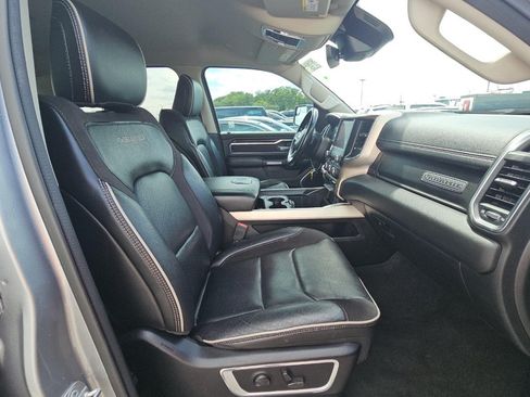 Used 2022 RAM 1500 Laramie AWD/4WD image 5