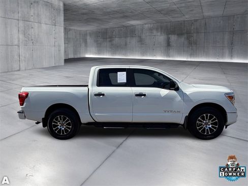 Used 2024 Nissan Titan SV w/ SV Convenience Package image 7