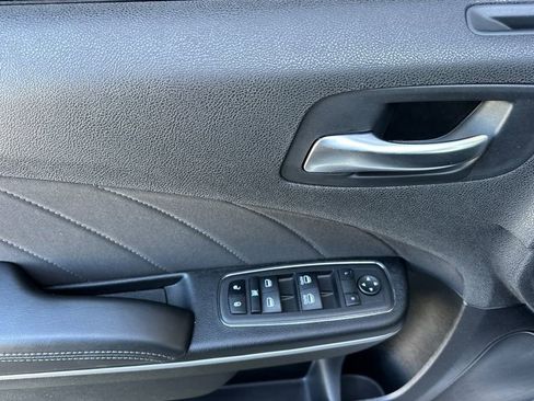 Used 2023 Dodge Charger SXT RWD image 11