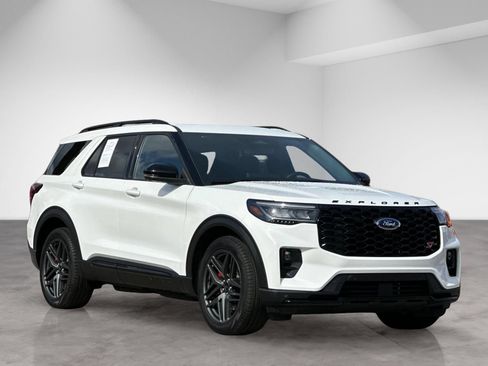Used 2025 Ford Explorer ST AWD/4WD image 9