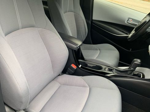 Used 2022 Toyota Corolla SE image 9