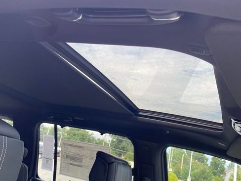 New 2024 Jeep Grand Wagoneer L 4WD w/ Rear Seat Video Group 1 image 30