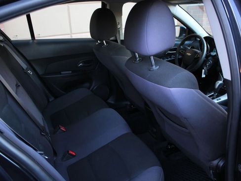 Used 2016 Chevrolet Cruze LT w/ Technology Package image 23