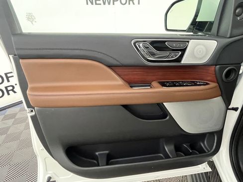 Used 2023 Lincoln Navigator Reserve AWD/4WD image 30