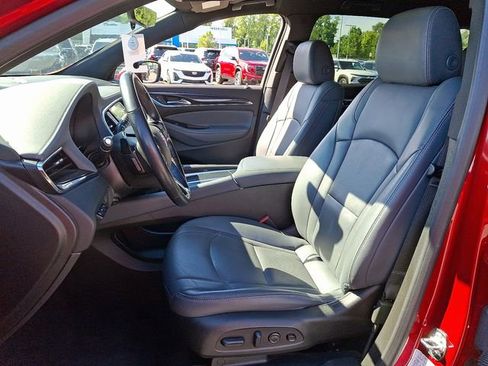 Used 2024 Buick Enclave Premium image 19