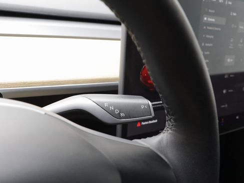 Used 2023 Tesla Model Y Long Range image 12