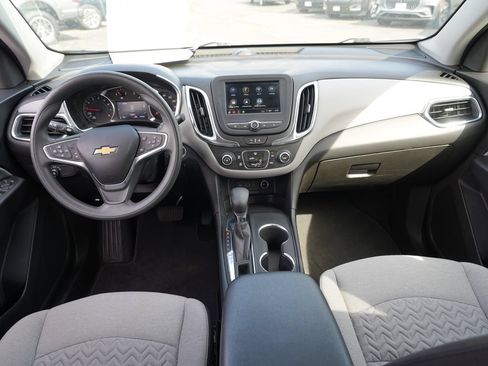 Used 2022 Chevrolet Equinox LT FWD image 25