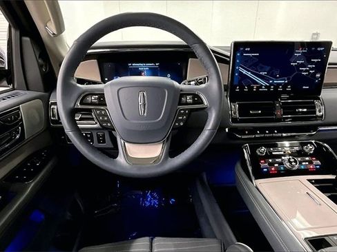 Used 2023 Lincoln Navigator Black Label image 5